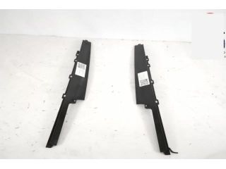 bontott LAND ROVER DISCOVERY V Bal B Oszlop Burkolat