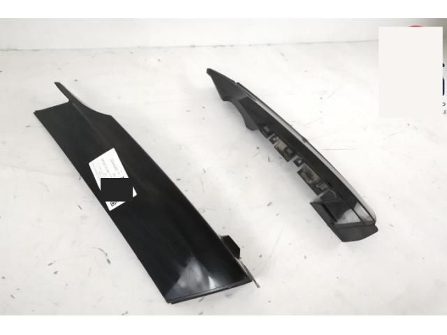 bontott LAND ROVER DISCOVERY V Bal D Oszlop Burkolat