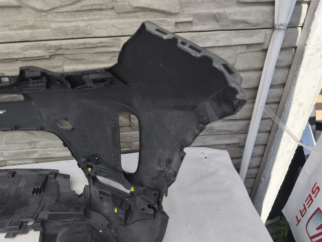 bontott LAND ROVER DISCOVERY V Első Lökhárító (Üresen)