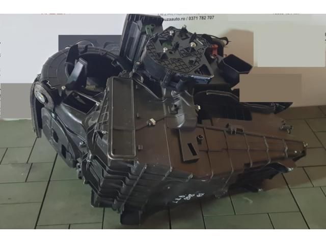 bontott LAND ROVER DISCOVERY V Fűtőmotor (Klímás)