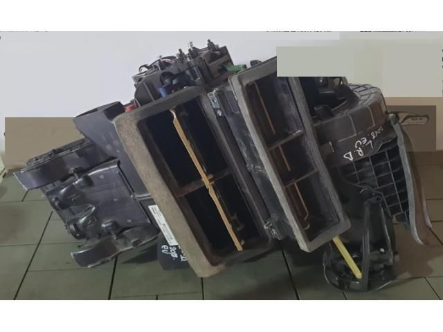 bontott LAND ROVER DISCOVERY V Fűtőmotor (Klímás)