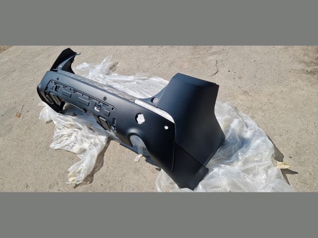 bontott LAND ROVER DISCOVERY V Hátsó Lökhárító (Üresen)