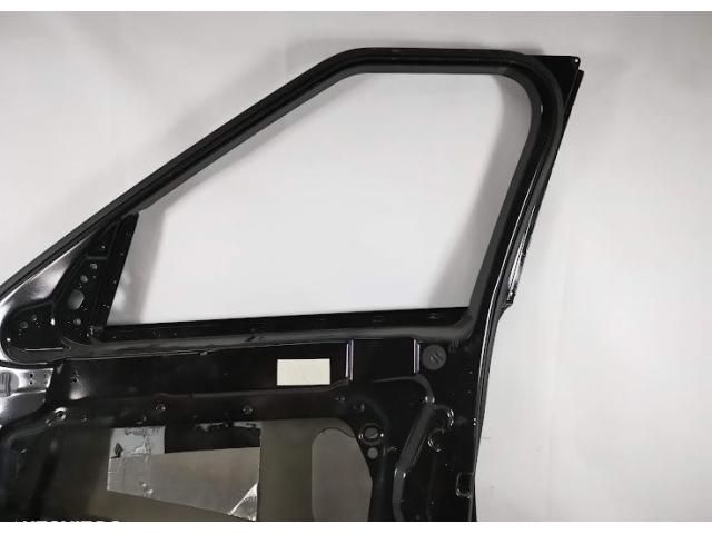 bontott LAND ROVER DISCOVERY V Jobb első Ajtó (Részeivel)