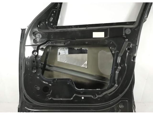 bontott LAND ROVER DISCOVERY V Jobb első Ajtó (Részeivel)