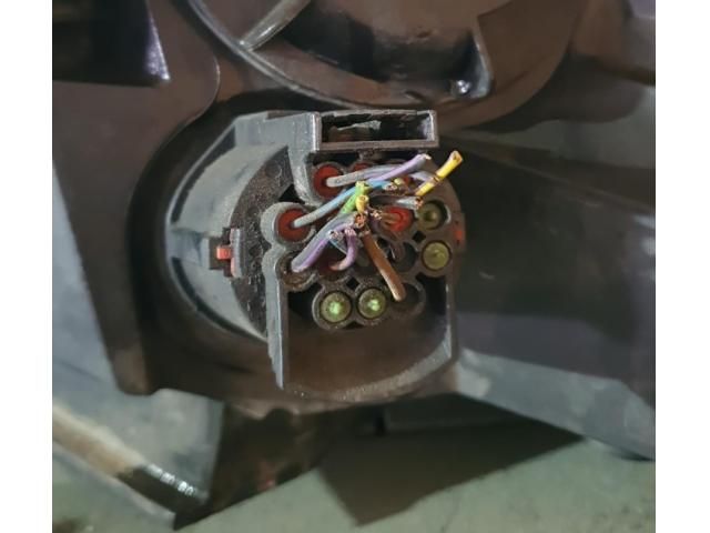 bontott LAND ROVER DISCOVERY V Jobb Fényszóró