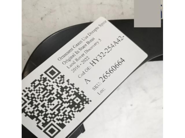 bontott LAND ROVER DISCOVERY V Jobb hátsó Ablak Díszléc