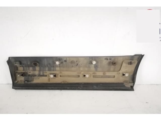 bontott LAND ROVER DISCOVERY V Jobb hátsó Ajtó Díszléc