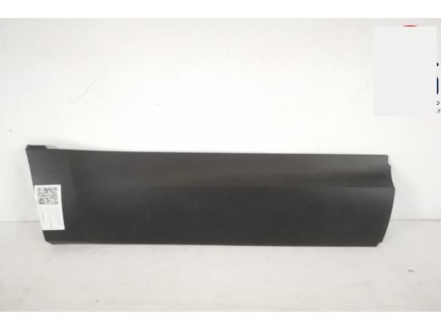 bontott LAND ROVER DISCOVERY V Jobb hátsó Ajtó Díszléc