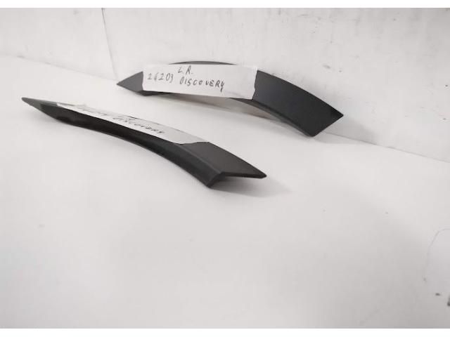 bontott LAND ROVER DISCOVERY V Jobb hátsó Sárvédő Díszléc