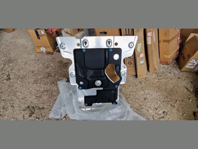 bontott LAND ROVER DISCOVERY V Kartervédő