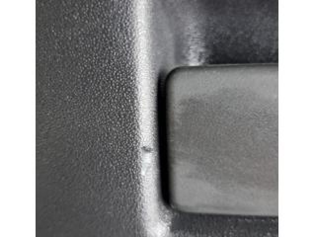 bontott LAND ROVER DISCOVERY V Kesztyűtartó