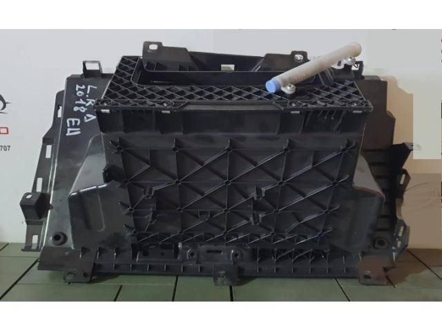 bontott LAND ROVER DISCOVERY V Kesztyűtartó