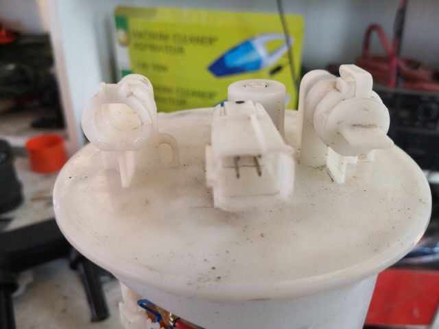 bontott LAND ROVER FREELANDER Üzemanyag Szivattyú