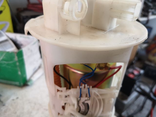 bontott LAND ROVER FREELANDER Üzemanyag Szivattyú