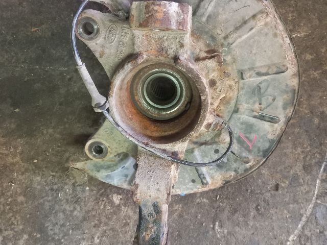 bontott LAND ROVER FREELANDER Bal első Csonkállvány Kerékaggyal