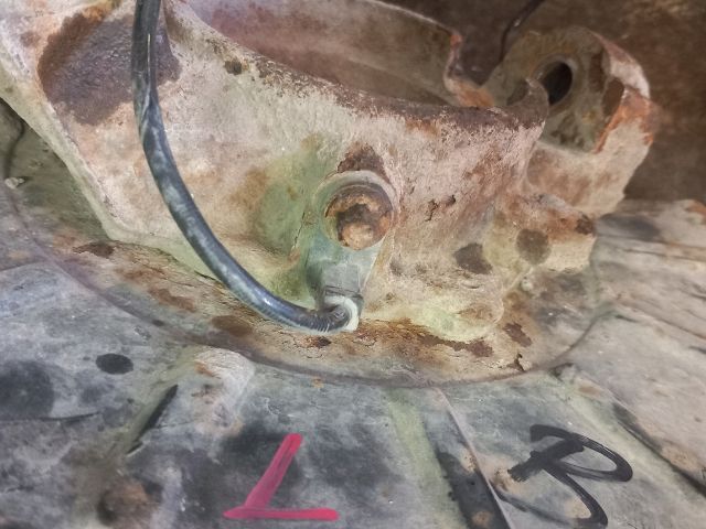 bontott LAND ROVER FREELANDER Bal első Csonkállvány Kerékaggyal