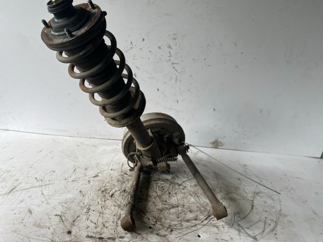 bontott LAND ROVER FREELANDER Bal hátsó Csonkállvány