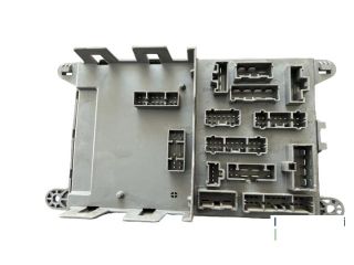 bontott LAND ROVER FREELANDER Biztosítéktábla Utastér