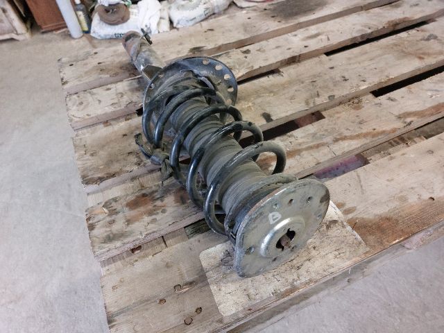 bontott LAND ROVER FREELANDER Bal első Gólyaláb (Lengécsillapító, Rugó)