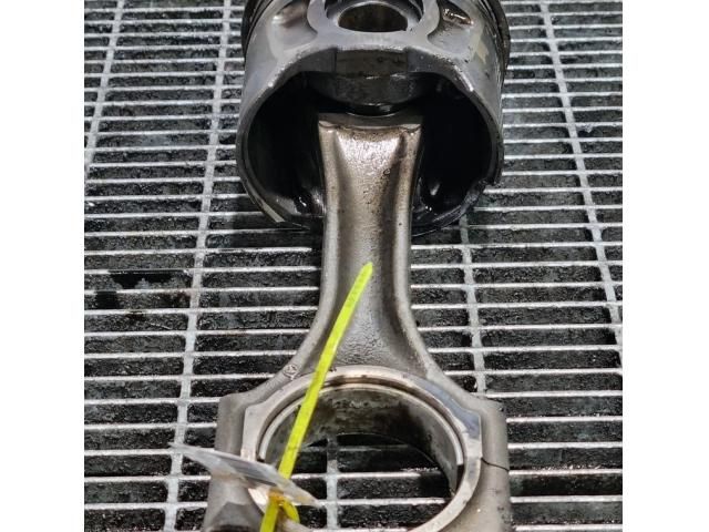 bontott LAND ROVER FREELANDER Dugattyú