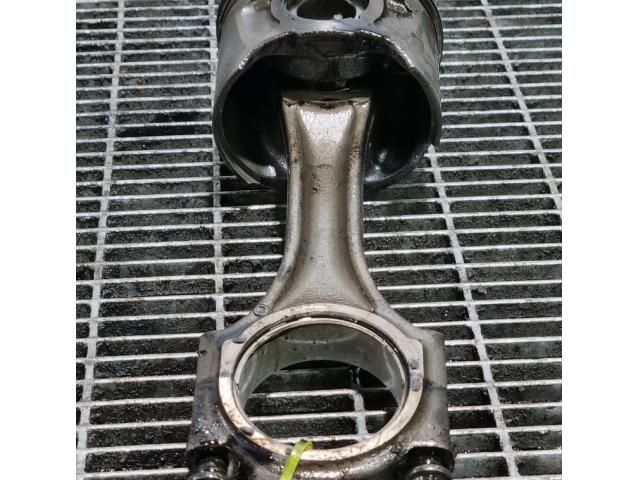 bontott LAND ROVER FREELANDER Dugattyú