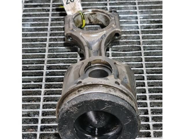 bontott LAND ROVER FREELANDER Dugattyú