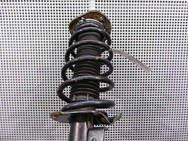 bontott LAND ROVER FREELANDER Első Rugó