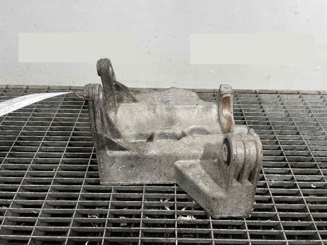 bontott LAND ROVER FREELANDER Generátor Tartó Bak