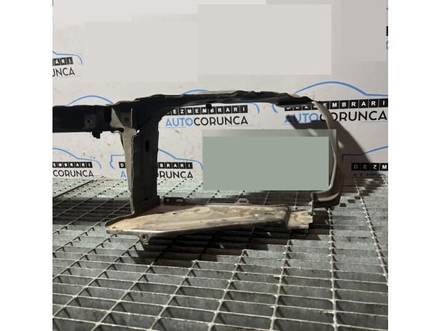 bontott LAND ROVER FREELANDER Homlokfal (Üres lemez)