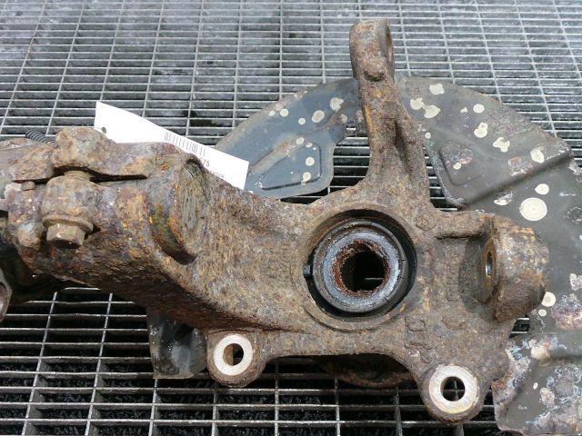 bontott LAND ROVER FREELANDER Jobb első Csonkállvány