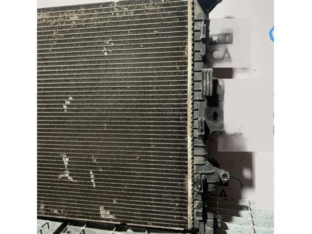 bontott LAND ROVER FREELANDER Vízhűtő Radiátor (Klímás)