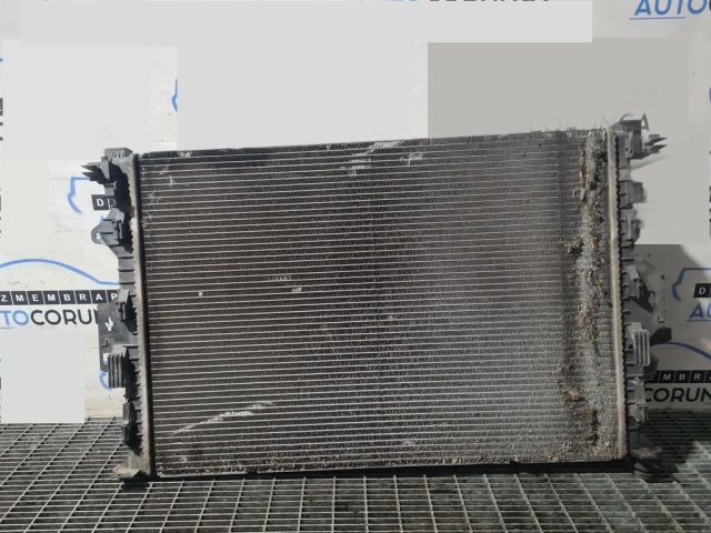 bontott LAND ROVER FREELANDER Vízhűtő Radiátor (Klímás)