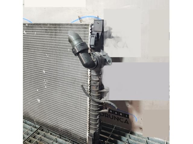 bontott LAND ROVER FREELANDER Vízhűtő Radiátor (Klímás)