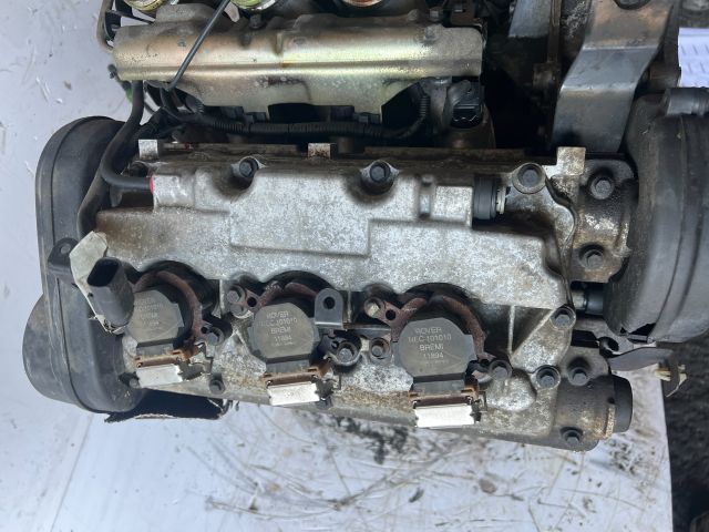 bontott LAND ROVER FREELANDER Motor (Fűzött blokk hengerfejjel)