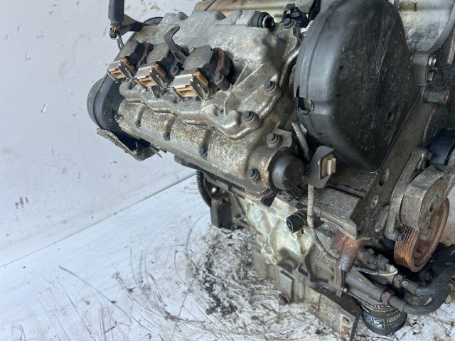 bontott LAND ROVER FREELANDER Motor (Fűzött blokk hengerfejjel)