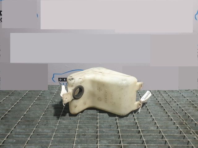 bontott LAND ROVER FREELANDER Ablakmosó Tartály