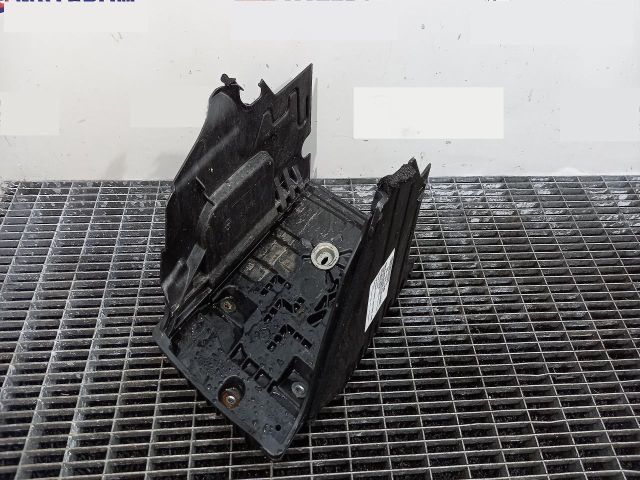 bontott LAND ROVER FREELANDER Akkumulátor Tartó