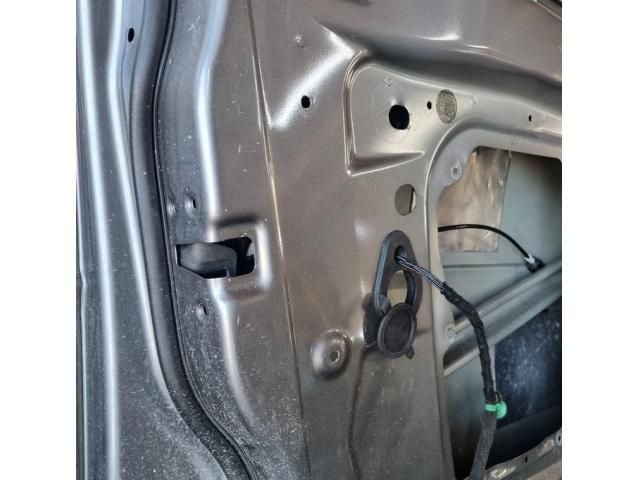 bontott LAND ROVER FREELANDER Bal első Ajtó (Üres lemez)