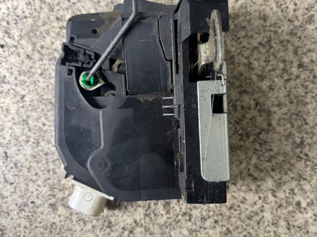 bontott LAND ROVER FREELANDER Bal első Ajtózár