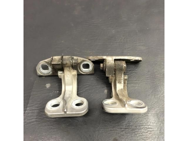 bontott LAND ROVER FREELANDER Bal első Zsanér