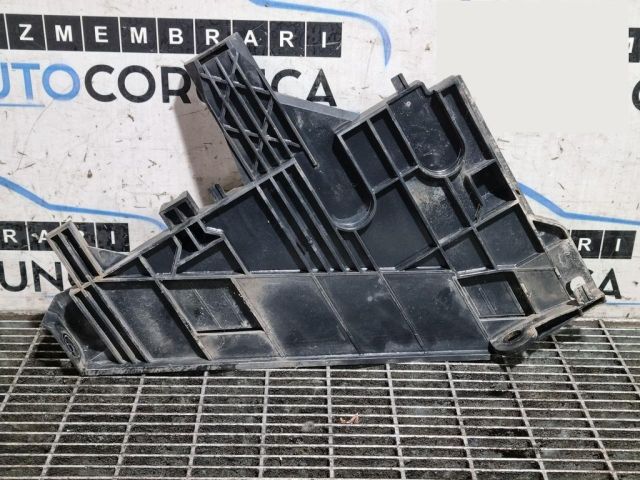 bontott LAND ROVER FREELANDER Bal Fényszóró Tartó