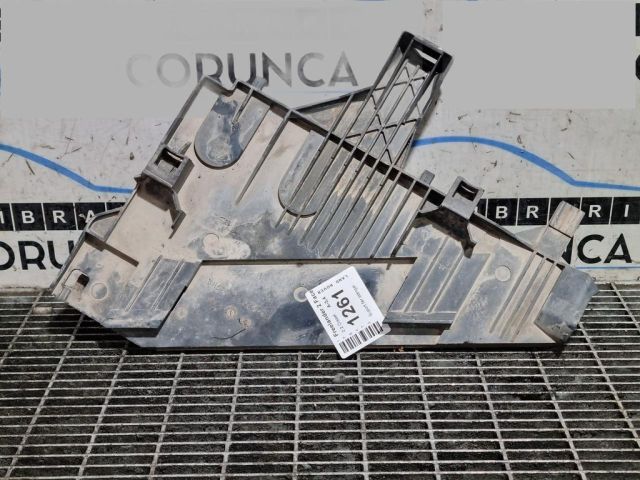 bontott LAND ROVER FREELANDER Bal Fényszóró Tartó