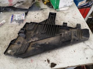 bontott LAND ROVER FREELANDER Bal Fényszóró Tartó