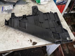 bontott LAND ROVER FREELANDER Bal Fényszóró Tartó