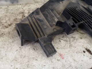 bontott LAND ROVER FREELANDER Bal Fényszóró Tartó