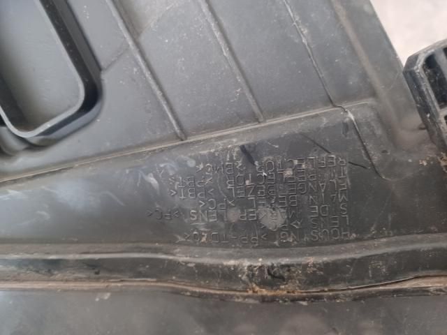 bontott LAND ROVER FREELANDER Bal Fényszóró