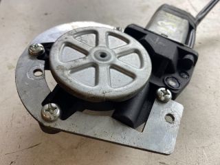 bontott LAND ROVER FREELANDER Bal hátsó Ablakemelő Motor