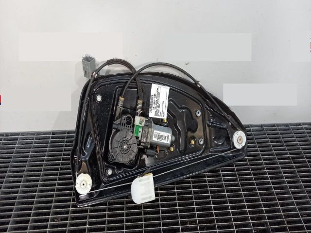 bontott LAND ROVER FREELANDER Bal hátsó Ablakemelő Szerkezet (Elektromos)