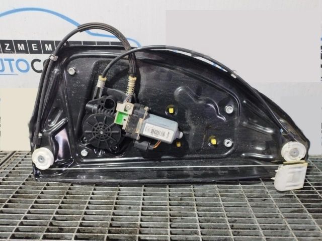 bontott LAND ROVER FREELANDER Bal hátsó Ablakemelő Szerkezet (Elektromos)