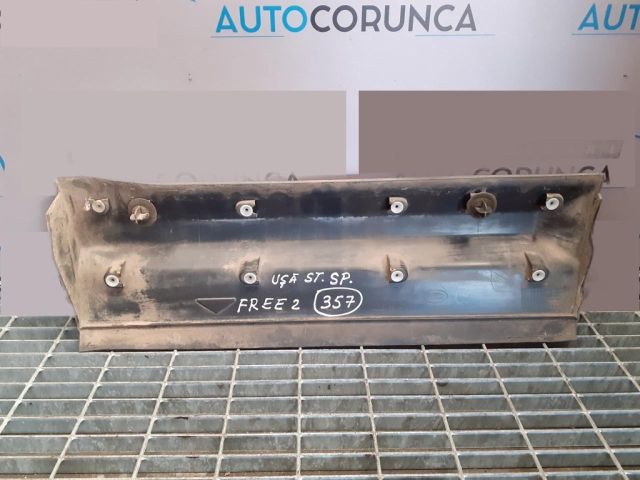 bontott LAND ROVER FREELANDER Bal hátsó Ajtó Díszléc